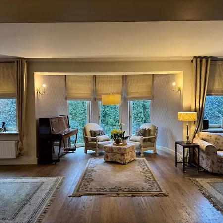 Villa Golden - Luxury Near Krakow Wegrzce