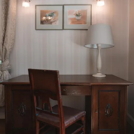 Golden - Luxury Near Krakow Wegrzce
