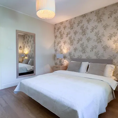 Golden - Luxury Near Krakow Villa Wegrzce