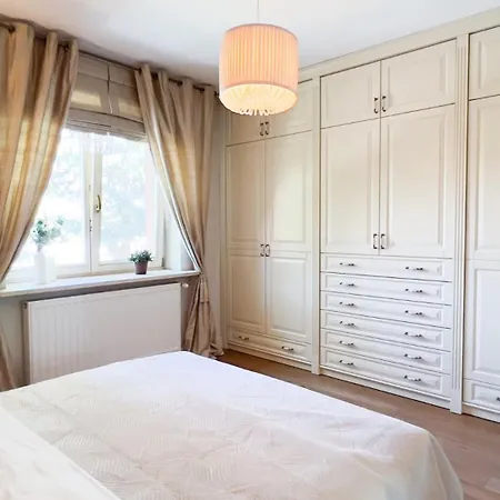 ヴィラ Golden Luxury Garden - Krakow Węgrzce
