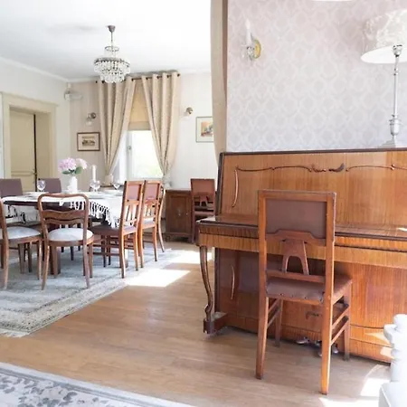 Golden Luxury Garden - Krakow 빌라